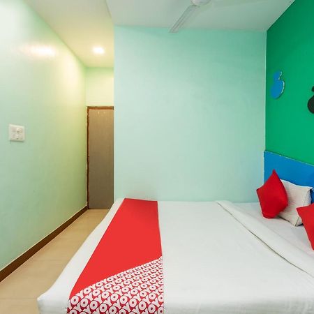 Oyo 14594 Hotel Amaltas 乌贾因 外观 照片